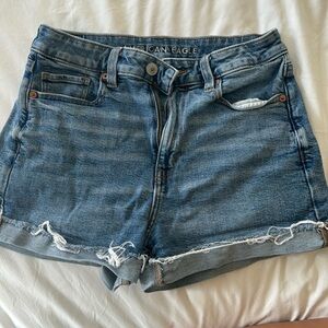 American Eagle Mom Short Stretch Size: US4